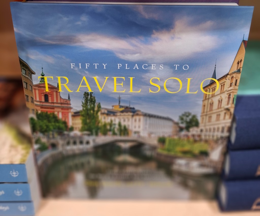 On the definition of solo&nbsp;travelling